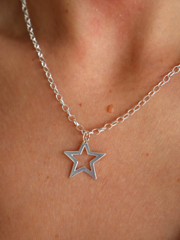 Melanie Star Oval Chain Necklace
