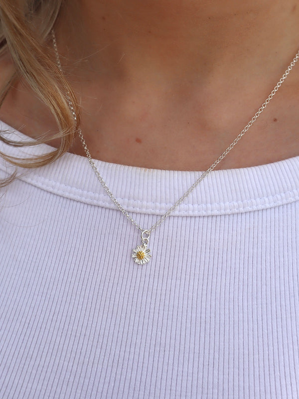 Daisy Necklace
