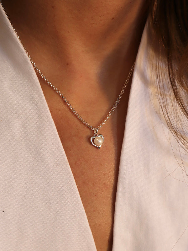 Pippa Pearl Heart Necklace