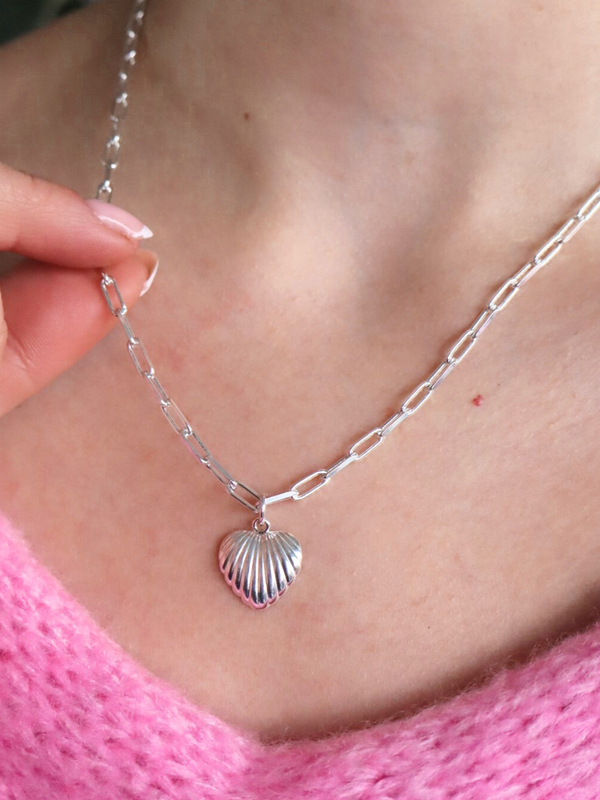 Luxury Mini Paper Chain Shell Heart Necklace